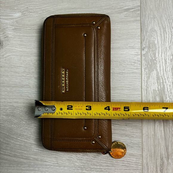 Burberry Long Wallet with Nova Check Interior Leather Zip Around Brown Women's - Picture 8 of 8